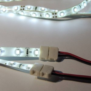 Stecker für einfarbige LED-Streifen 8 mm