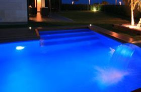 iluminación de piscinas con led