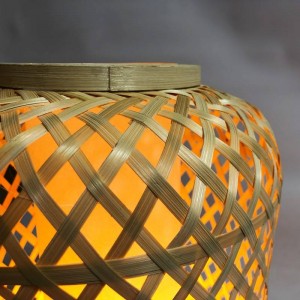 lampada in bambù