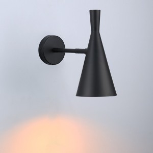 Lampada da parete regolabile per interni di colore nero e oro - stile art deco nordico