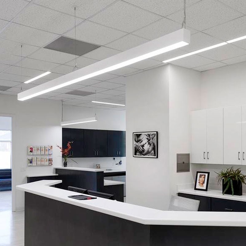 Luminária linear LED de suspensão 120cm 40W 3400lm